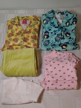 Lot of 8 Clothing Items, Girl's Pyjama Sets, Yellow Blue Pink, Mostly Size 5